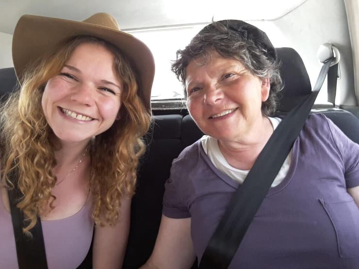 מרסל טליה ז״ל ובתה וליאורה בן צור. "השילוב של השמחה על הלידה והרצח של אמא היה מאוד קשה" (פרטי) מרסל טליה וליאורה בן צור