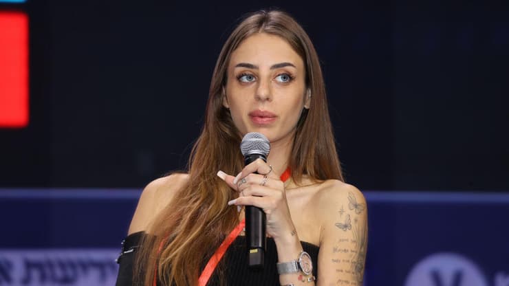 מייה שם בוועידת "האנשים של המדינה"