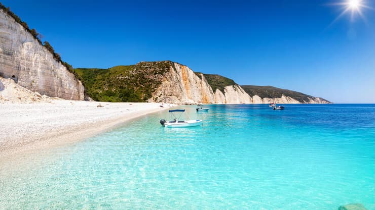 חוף פטרי בקפלוניה