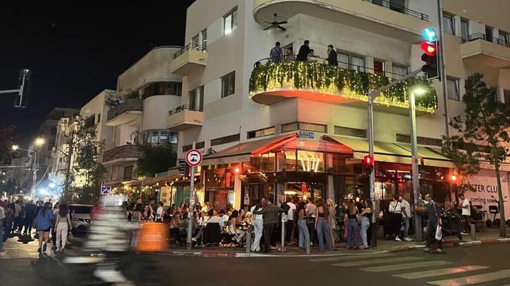 נחלת בנימין פינת אחד העם בת"א (צילום: מורן איפרגן) נחלת בנימין פינת אחד העם, תל אביב