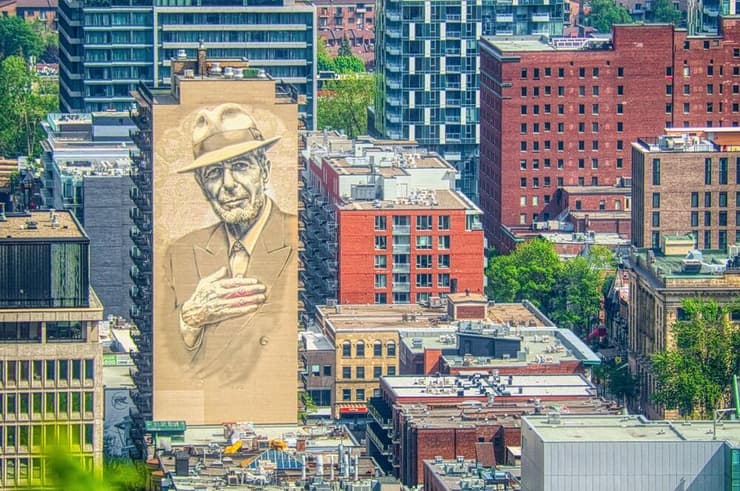 ציור קיר של לאונרד כהן ברחוב קרסנט