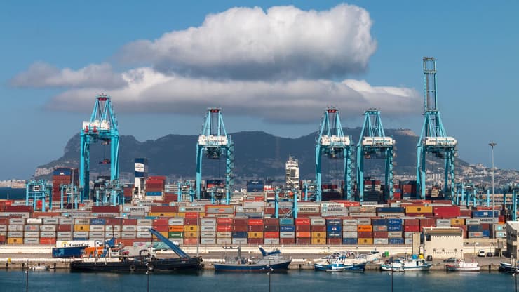 אניית משא בספרד