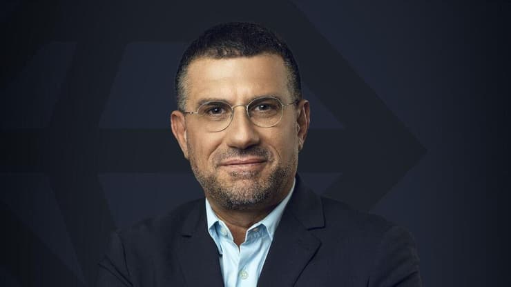 נשיא הבורסה ליהלומים המתפטר ניסים זוארץ (צילום: טל גבעוני) נשיא הבורסה ליהלומים ניסים זוארץ