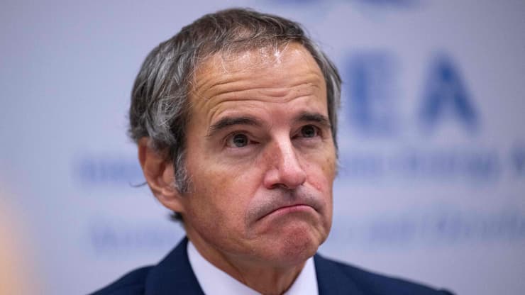 הביקורת של גרוסי: "הסנקציות לא עובדות" (צילום: Joe Klamar / AFP) דיון ב מועצת הנגידים של סבא"א נגד איראן מטה וינה רפאל גרוסי גרעין