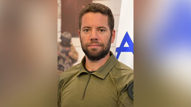 "נפל מטר מהחטופים". פקד ארנון זמורה ז"ל (צילום: דוברות המשטרה) פקד ארנון זמורה ז״ל