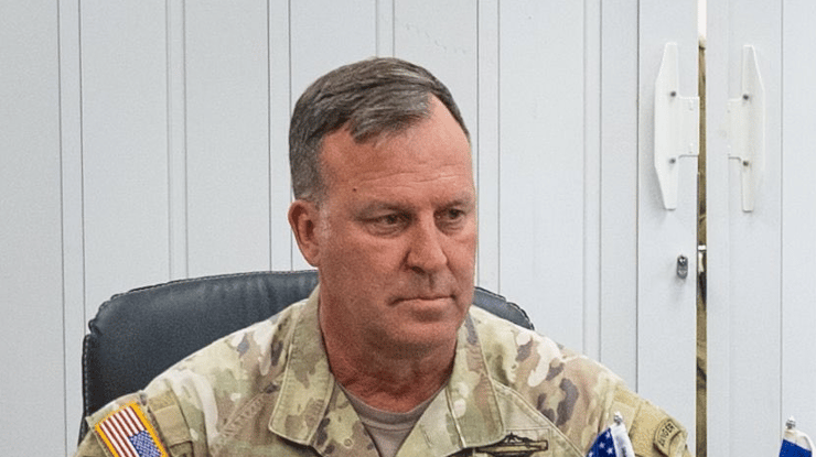 הגנרל מייקל אריק קורילה (צילום: דובר צה"ל) הגנרל מייקל אריק קורילה בפגישה עם הרמטכ"ל הרצי הלוי