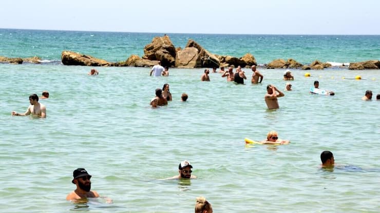 חוף הסלע בבת ים (צילום: קובי קואנקס) חוף הסלע בבת ים