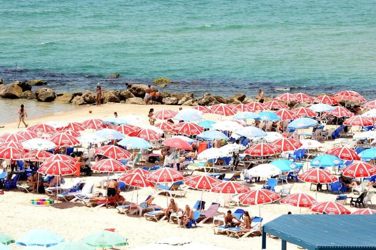 חוף הסלע בבת ים