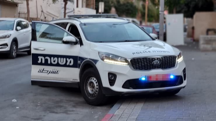 ניידת משטרה