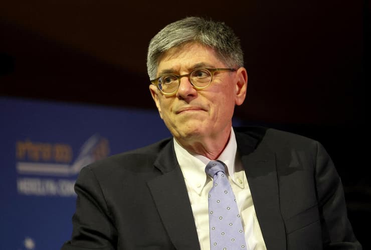 הבהיר שמידע שגוי עלול להוביל להאשמות. לו (צילום: REUTERS/Ronen Zvulun) ג'ק לו