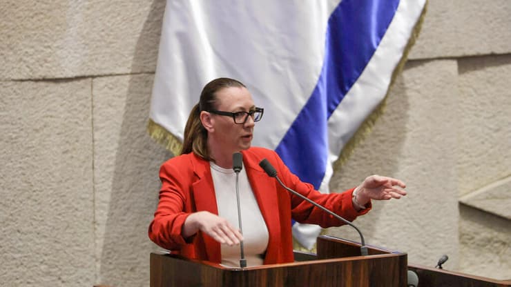 ח"כ מלינובסקי: "אולי אני עיוורת, אבל ראיתי שח"כ בוסקילה הצביע אצל שרן השכל וגם אצלו" (צילום: נועם מושקוביץ / דוברות הכנסת) יוליה מלינובסקי