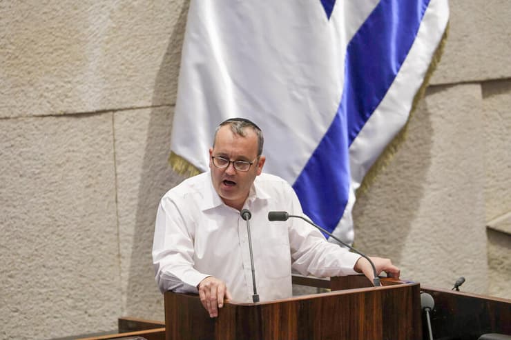 גלעד קריב