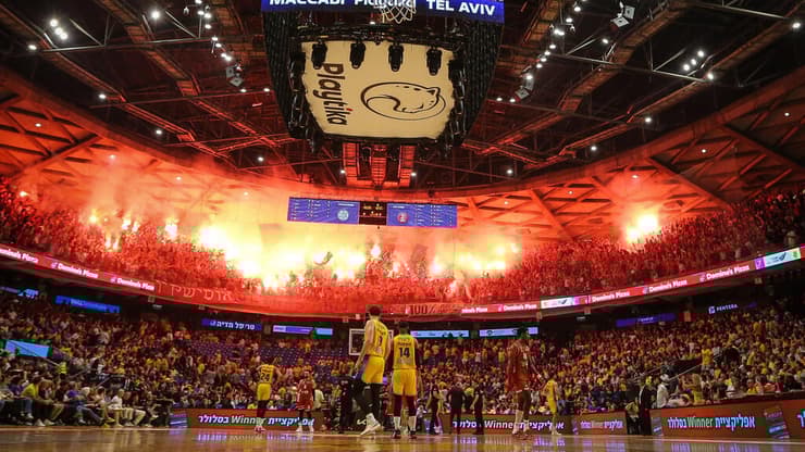 פרקט בצבע ניטרלי (צילום: עוז מועלם) היכל מנורה מבטחים יד אליהו