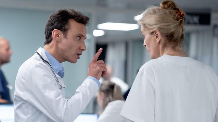 מתוך "טיפול לילי" (באדיבות: yes) מתוך "טיפול לילי"