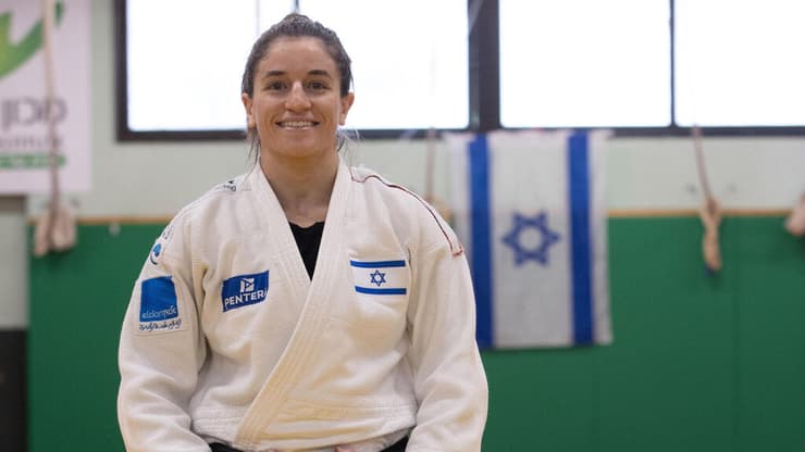 סיימה עם מדליה.  נלסון לוי   