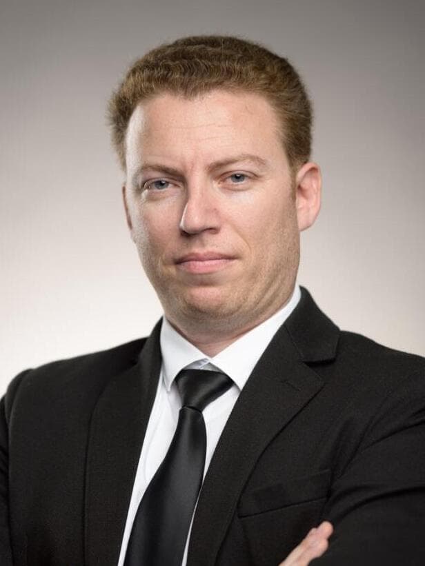 עו"ד מיכאל ברנד