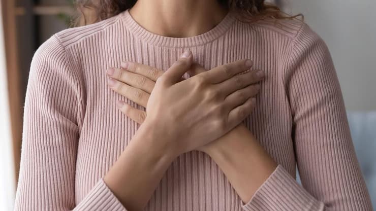 אישה בגיל המעבר