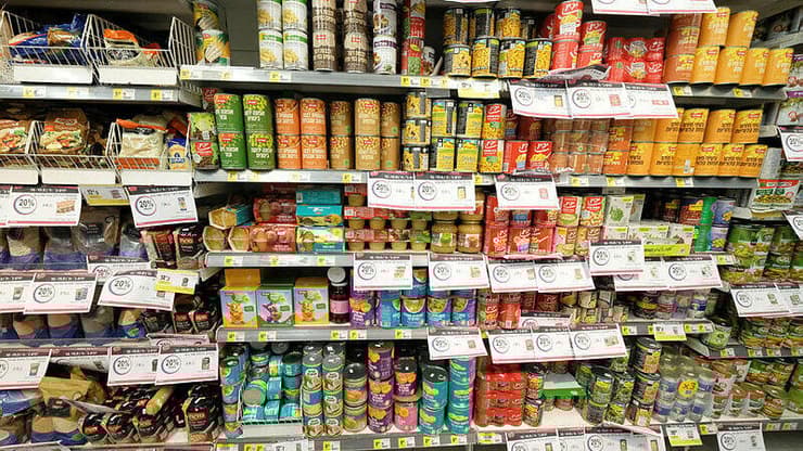 מדפים בסופר