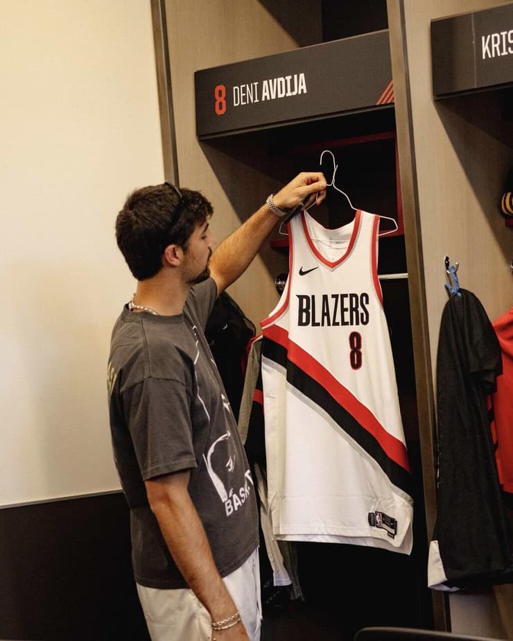 דני אבדיה והגופייה החדשה 