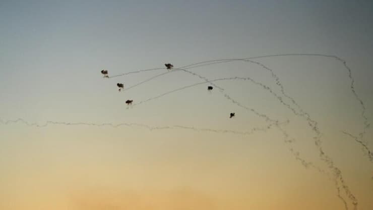 יירוטים מעל שמי קריית קריית שמונה ובית הילל