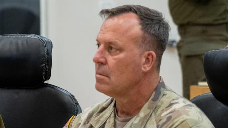 גנרל קורילה. ביקר אצל הכורדים בסוריה לפני ההסכם (צילום: דובר צה"ל) הרמטכ"ל הרצי הלוי עם הגנרל מייקל קורילה