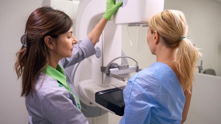 הסתיידויות בעורקי השד מופיעות בלמעלה מ-10% מהממוגרפיות (צילום: shutterstock) בדיקת ממוגרפיה