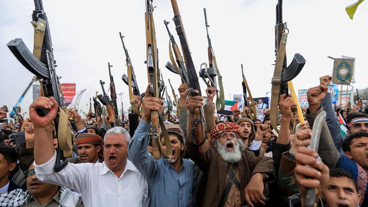 חות'ים מפגינים בתימן