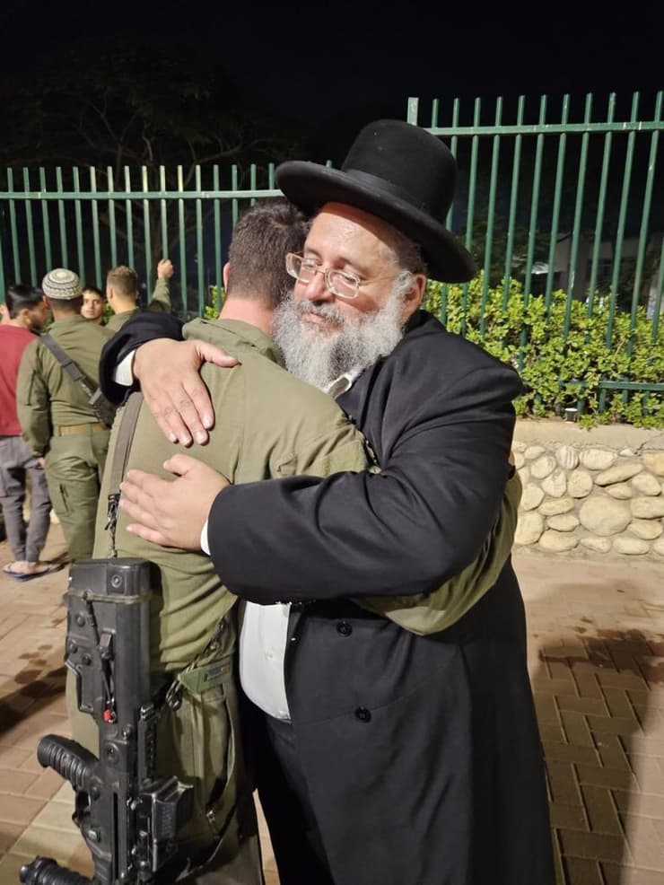 הרב אברג'ל ולוחם בצה"ל