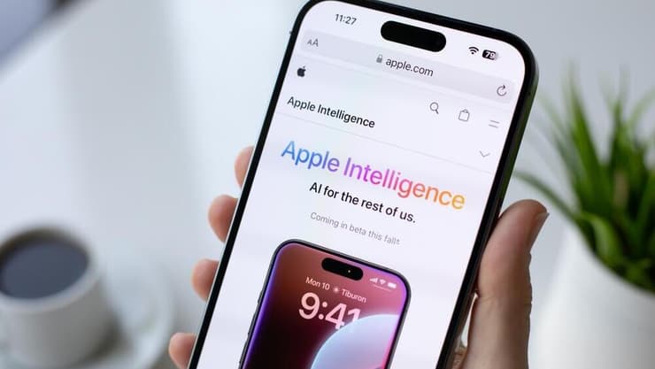 Apple Intelligence - הבינה המלאכותית של אפל שלא ממש מצליחה עד כה (צילום: DenPhotos / Shutterstock.com) Apple Intelligence - הבינה המלאכותית של אפל