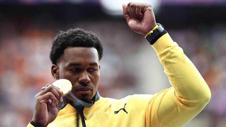  רוג'ה סטונה