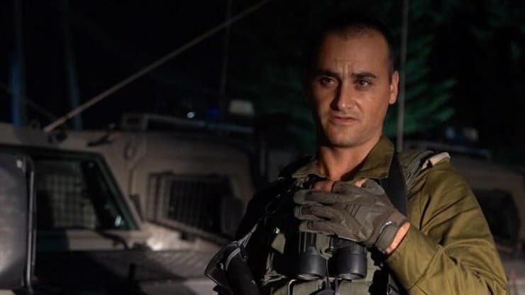 "לא הייתה פגיעה בסמלים של חללי הגדוד". אלוף משנה נתנאל שמכה (צילום: דובר צה"ל ) מפקד חטיבת אפרים אלוף-משנה נתנאל שמכה לאחר חיסול המחבל