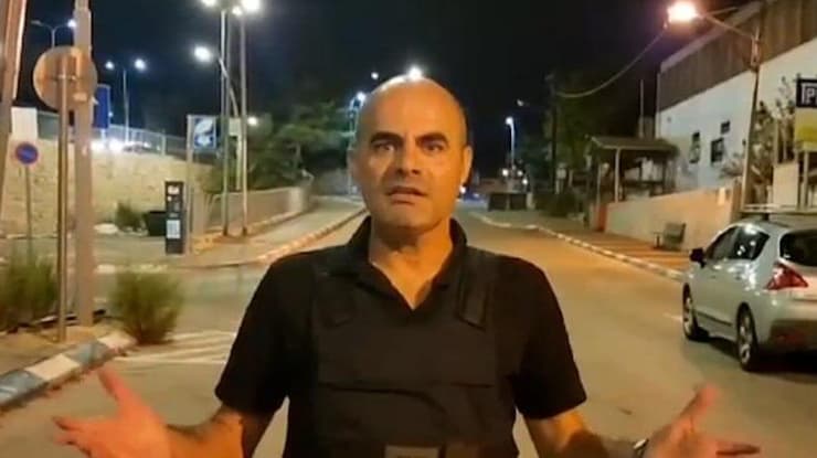 סיור נפילות בקריית שמונה בהשתתפות אל"מ דודו פרץ ודורון שנפר דובר העירייה