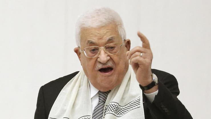 אבו מאזן בפרלמנט הטורקי