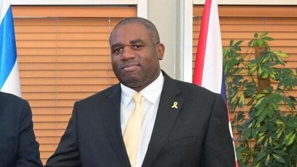 שר החוץ הבריטי. "זה לא אסון טבע, זה רעב מעשה ידי אדם במאה ה-21" ( צילום: שלומי אמסלם לע"מ) שר החוץ ישראל כ"ץ נפגש עם שר החוץ הצרפתי סטפן סזו'רנה ומזכיר החוץ הבריטי דיוויד לאמי