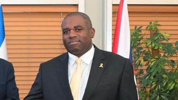 שר החוץ ישראל כ"ץ נפגש עם שר החוץ הצרפתי סטפן סזו'רנה ומזכיר החוץ הבריטי דיוויד לאמי