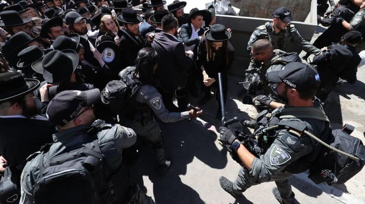 מחאת החרדים מול לשכת הגיוס בירושלים