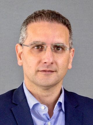 פרופ' אבישי גרופר, מנהל היחידה לאי-ספיקת לב במרכז הרפואי שמיר (אסף הרופא)