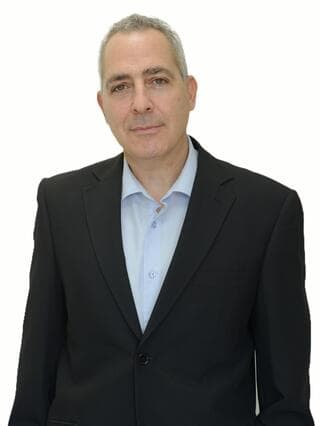 עו"ד צבי שוב