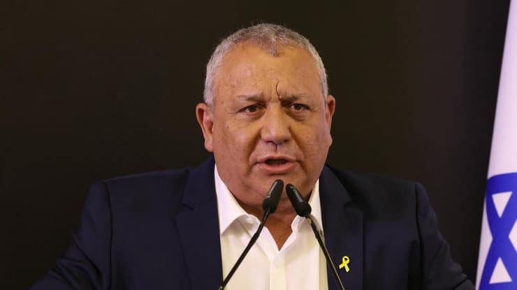 בני גנץ וגדי איזנקוט