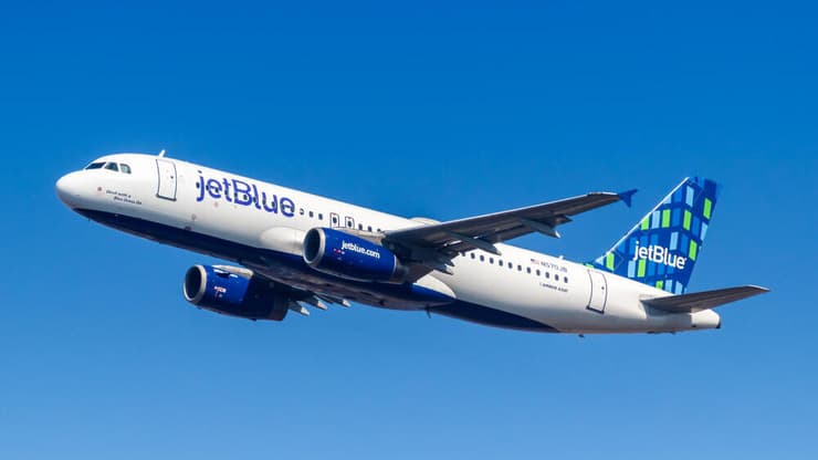 מטוס A320 של ג'ט בלו (צילום: Markus Mainka / Shutterstock) מטוס של חברת ג'ט בלו