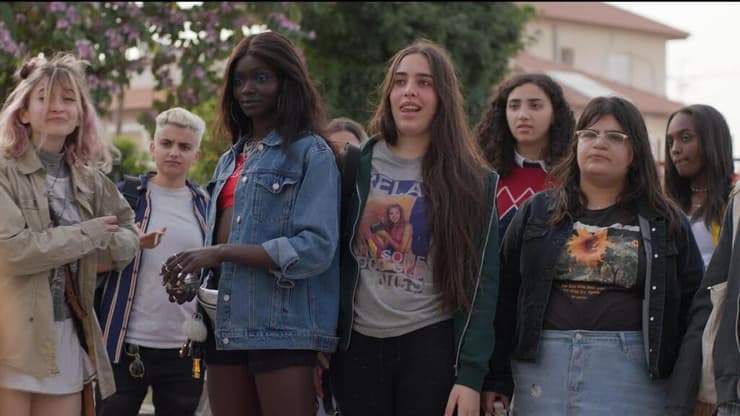 לא רצתה שירחמו עליהן. מתוך "בנות כמונו" (צילום: עמית יסעור) מתוך "בנות כמונו"