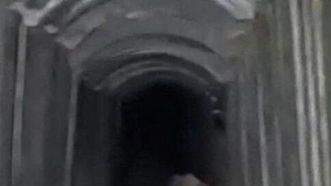 ראיות מהמנהרה בה שהו ונרצחו החטופים אלמוג סרוסי כרמל גת הרש גולדברג פולין אלכס לובנוב עדן ירושלמי אורי דנינו