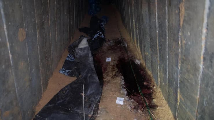 ראיות מהמנהרה בה שהו ונרצחו החטופים אלמוג סרוסי כרמל גת הרש גולדברג פולין אלכס לובנוב עדן ירושלמי אורי דנינו