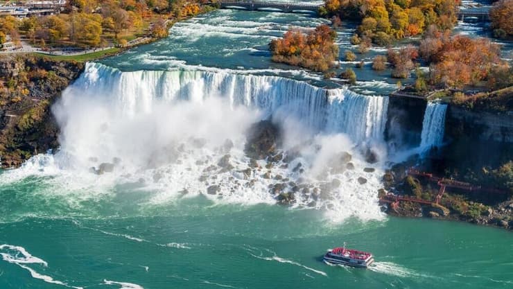 הפלגה במפלי ניאגרה