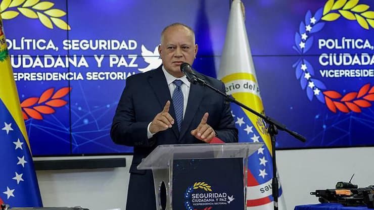 שר הפנים של ונצואלה (צילום: AFP PHOTO / HANDOUT / VENEZUELA´S INTERIOR AND JUSTICE MINISTRY) שר הפנים של ונצואלה דיסודדו קאביו