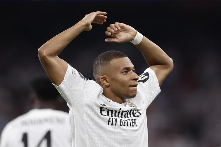 אמבאפה חוגג