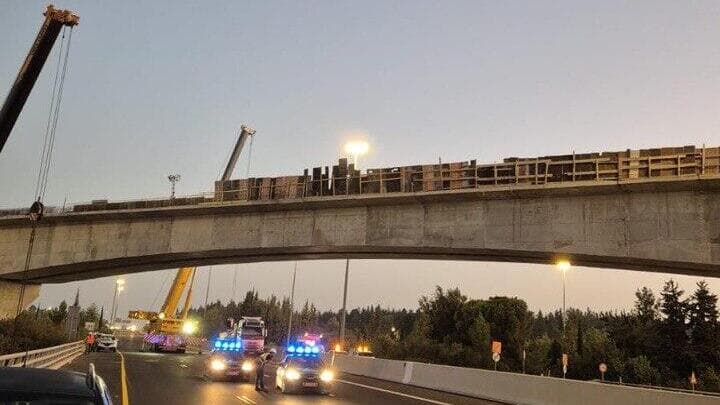 הסתיים חיבור גשר 431 מעל כביש 1