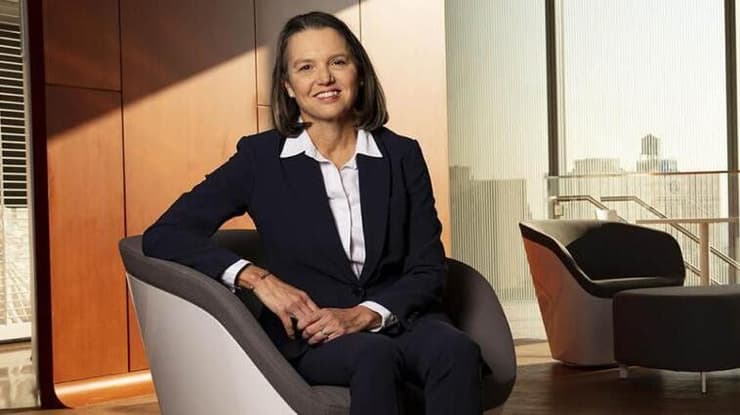 פרופ׳ קטרינה ארמסטרונג, נשיאת אוניברסיטת קולומביה 