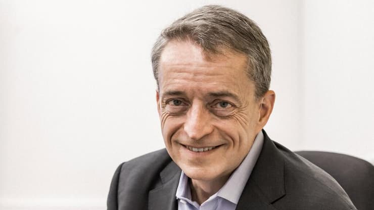 המנכ"ל הפורש, פט גלסינגר (צילום: אלכס קולומויסקי) מנכ"ל אינטל העולמית, פט גלסינגר