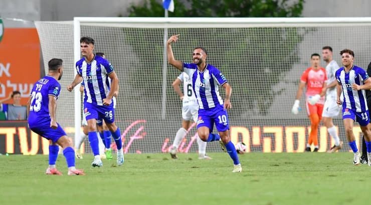 הפועל פ"ת חוגגת בלאומית